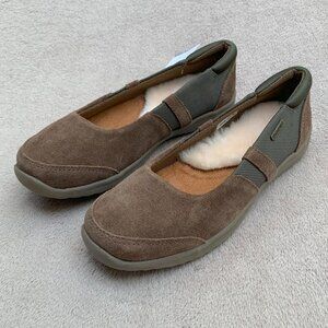 BearPaw Mary-Anne Genuine Suede Flats Sz7 NWT